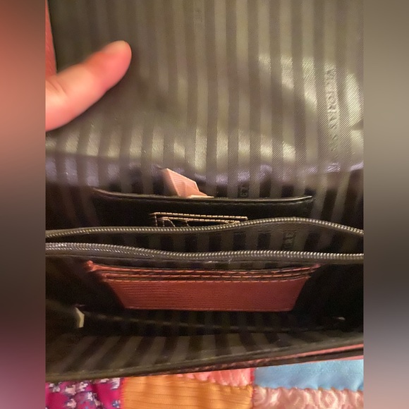 Victoria Secret purse 👛 💓 - Picture 3 of 4
